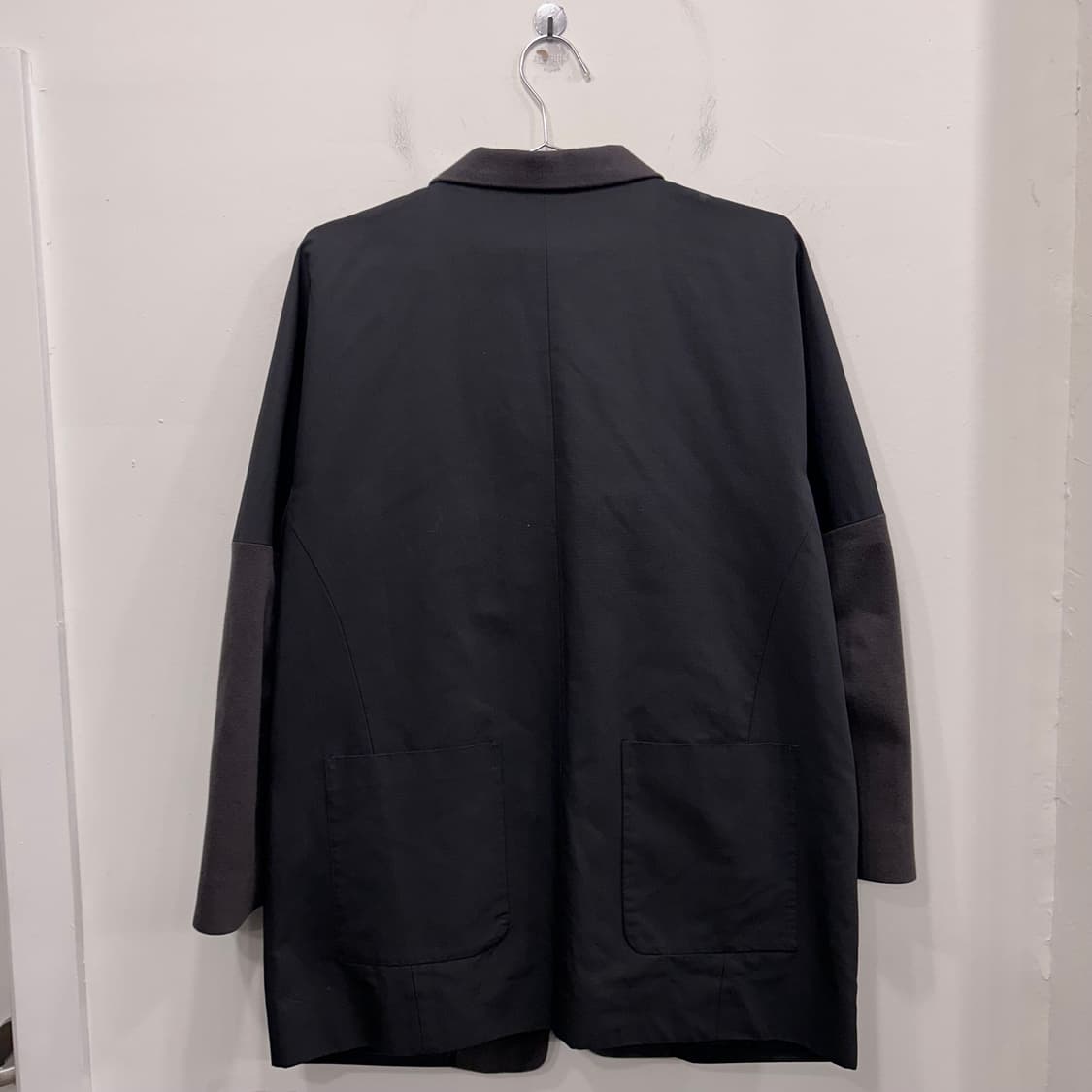 구호 코튼 배색 쓰리버튼 나일론 코트 상품이미지5