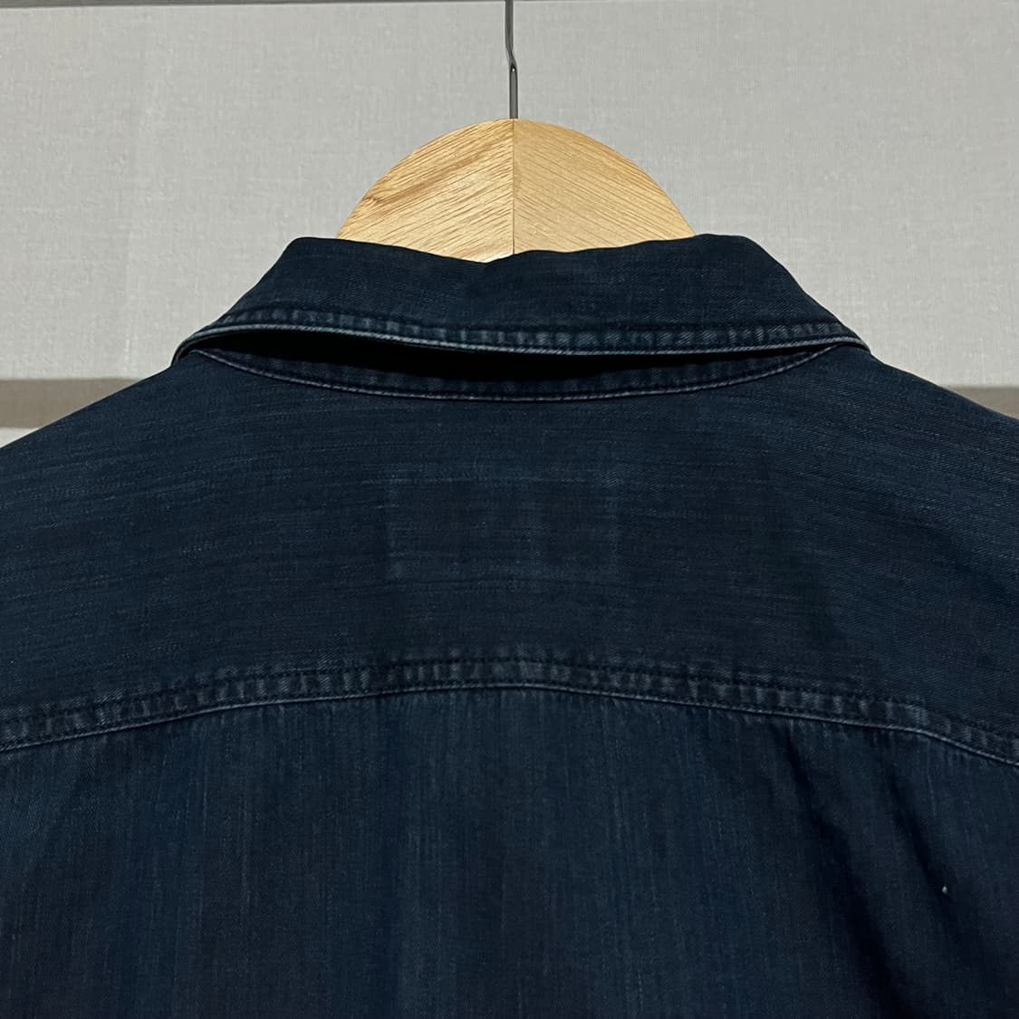 솔리드옴므 워싱 데님 셔츠 상품이미지4