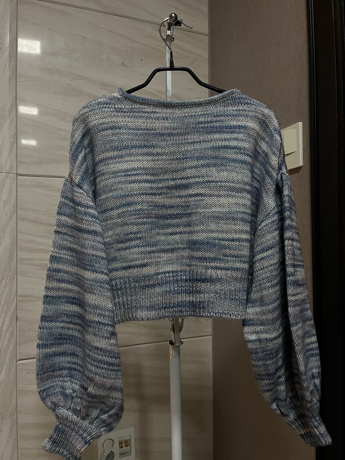 [데비어퍼] 크롭 니트 가디건 (블루 퍼플믹스) 상품이미지2