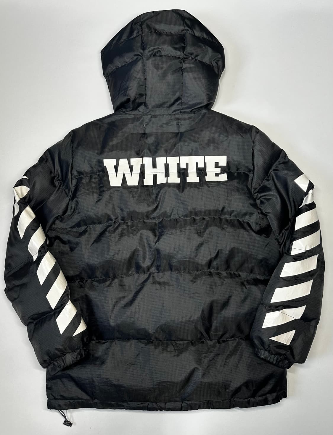 오프화이트 블랙 패딩 점퍼 상품이미지3