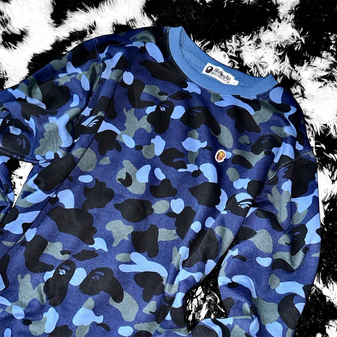 BAPE 블루카모 스몰로고 맨투맨 티셔츠 상품이미지2