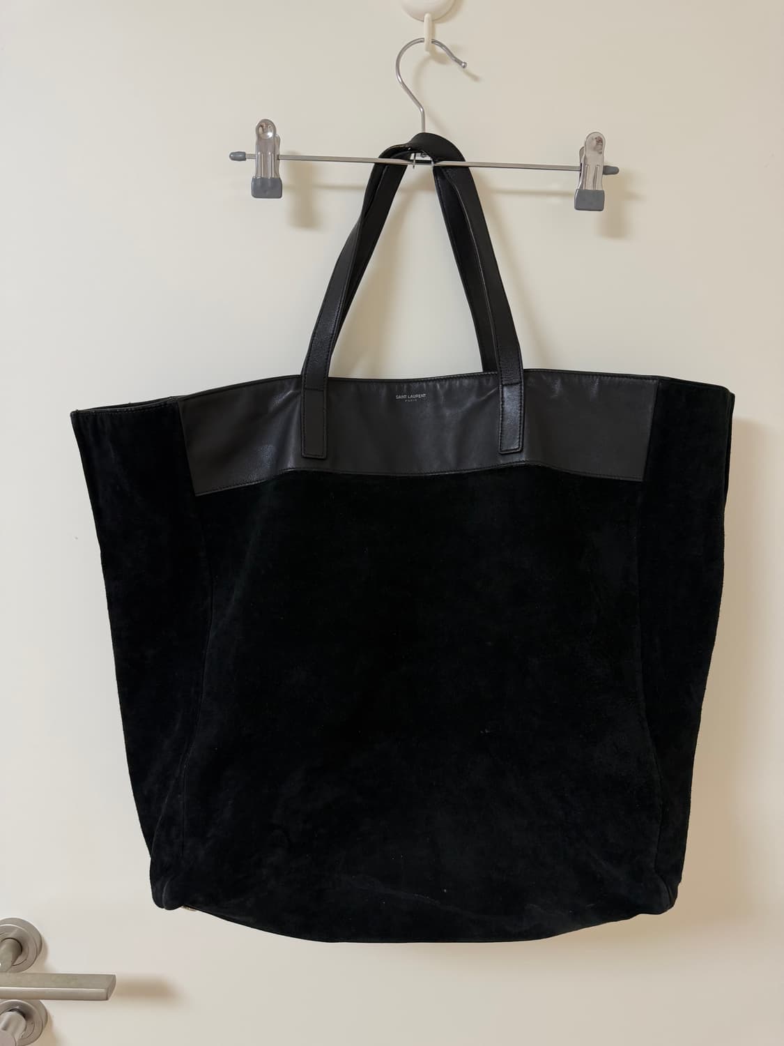 생로랑 레더 스웨이드 리버서블 백 상품이미지1