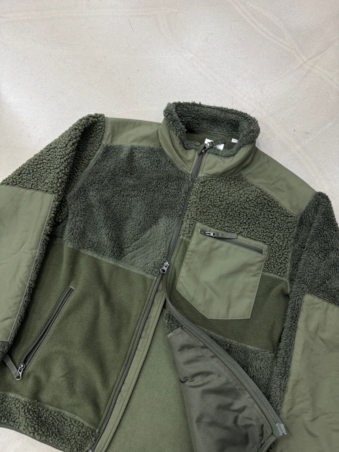 엔지니어드 가먼츠 X 유니클로 후리스 카키 M 상품이미지2