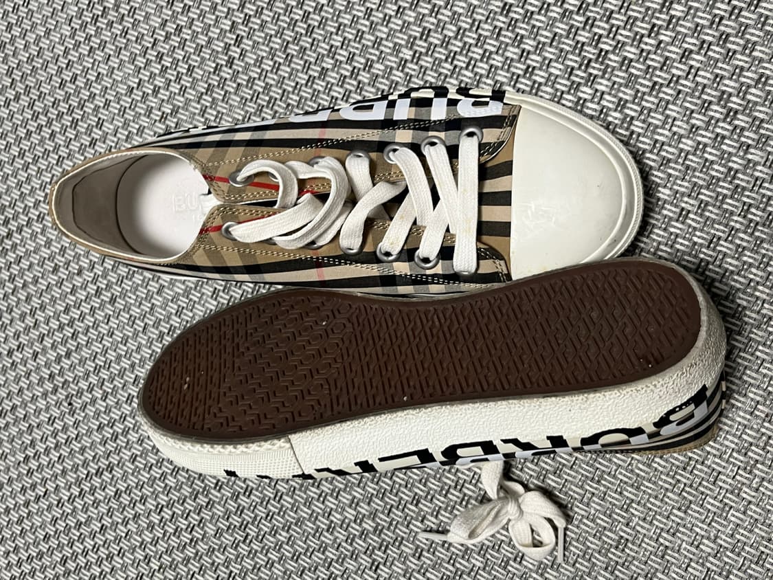 착2회 버버리 신발 스니커즈  상품이미지3