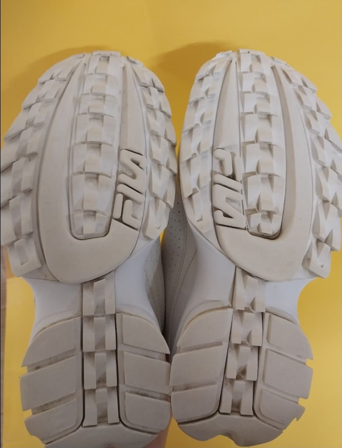 남성 휠라 디스럽터2 운동화 (245) 상품이미지8