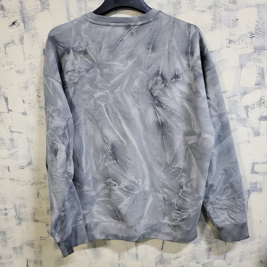 다이아몬드 레이라 니들 라인 포인트 스웨트 맨투맨  상품이미지2