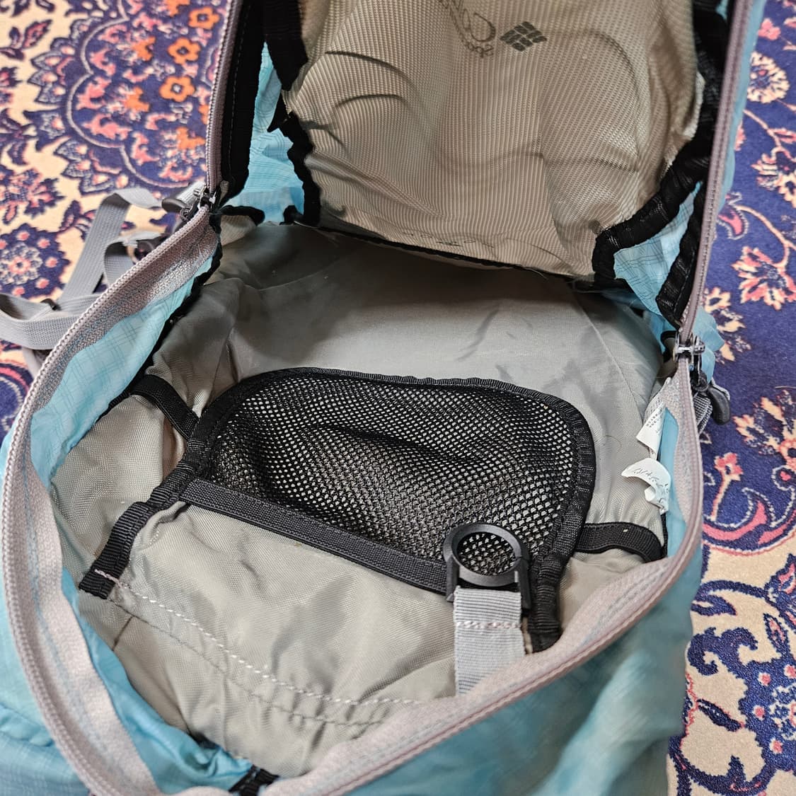 컬럼비아 MORTON 13리터 에메랄드 실버 경량 백팩
 상품이미지5