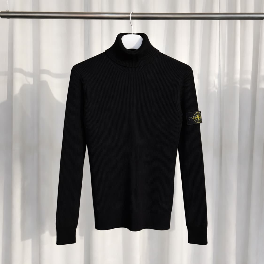 (M) 스톤아일랜드 25FW 5100052 터틀넥 울 니트 상품이미지1