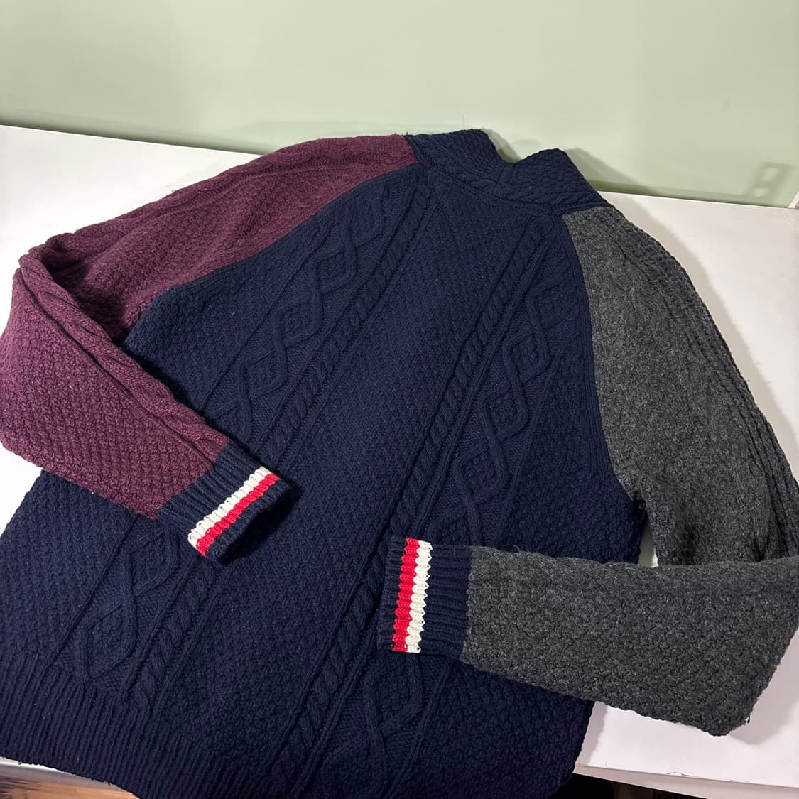 M 타미힐피거 네이비 삼색 꽈배기 가디건 상품이미지3