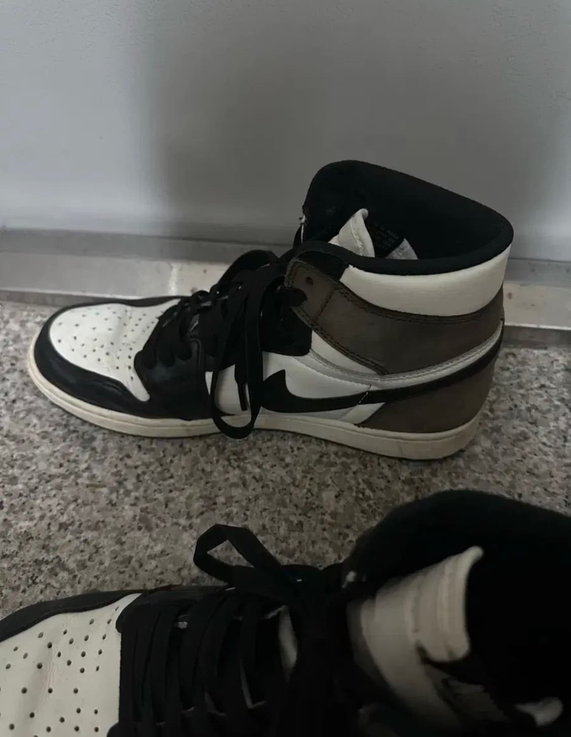 [275] 나이키 에어 조던 1 OG 하이 다크 모카 상품이미지5