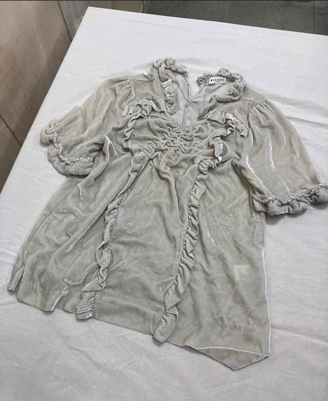 [직수입] 빈티지 벨벳 블라우스 오트밀 베이지 상품이미지2