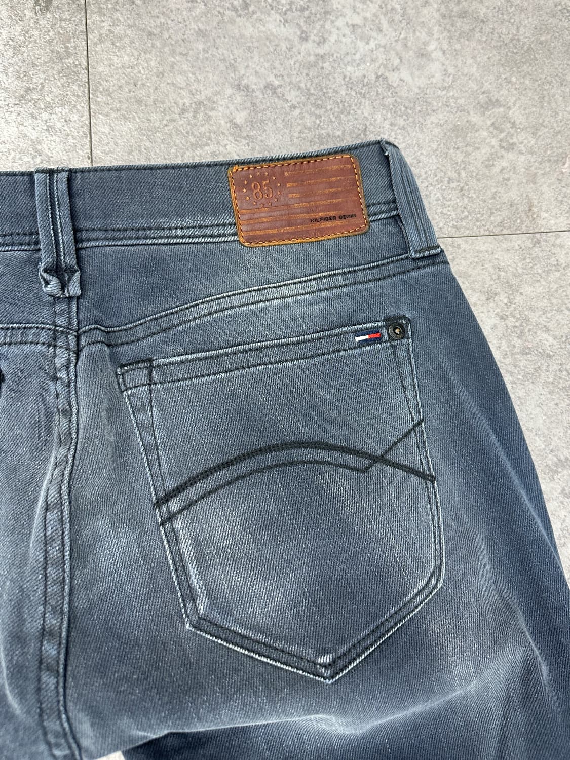 TOMMY HILFIGER gray jeans 상품이미지10