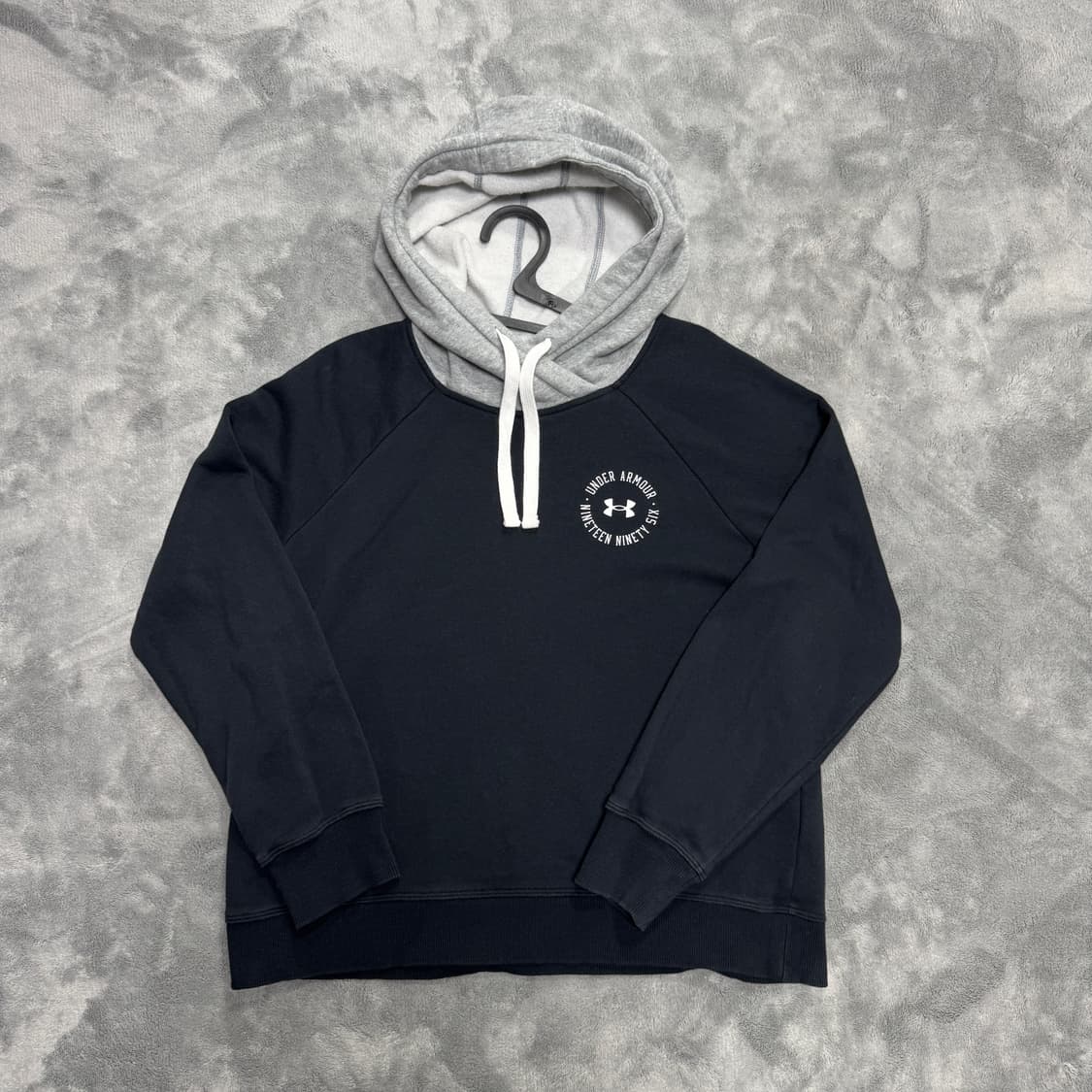 언더아머 후드티 상품이미지2