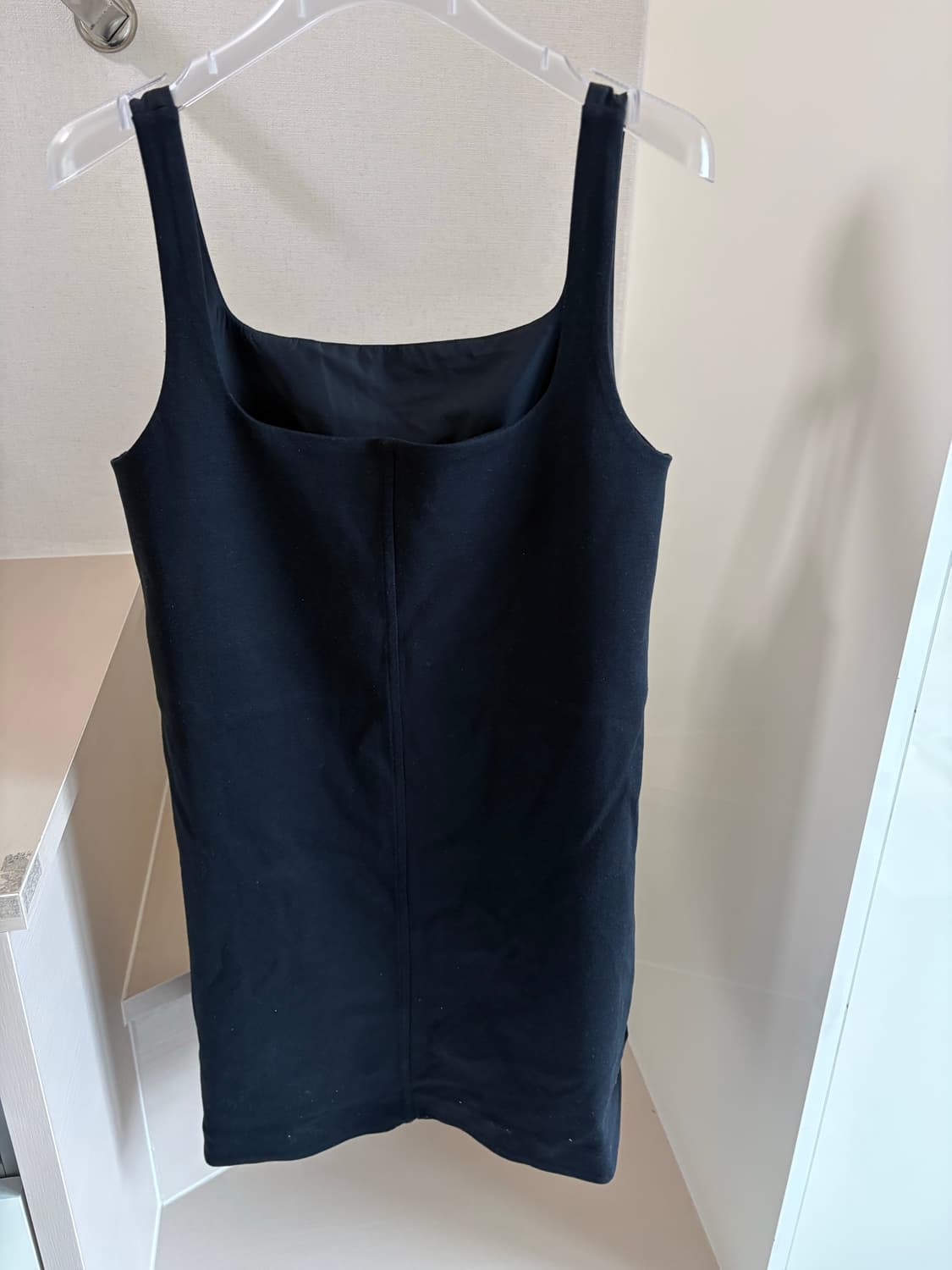 COS 콘트라스트 패널 미디 드레스 블랙 S 상품이미지4