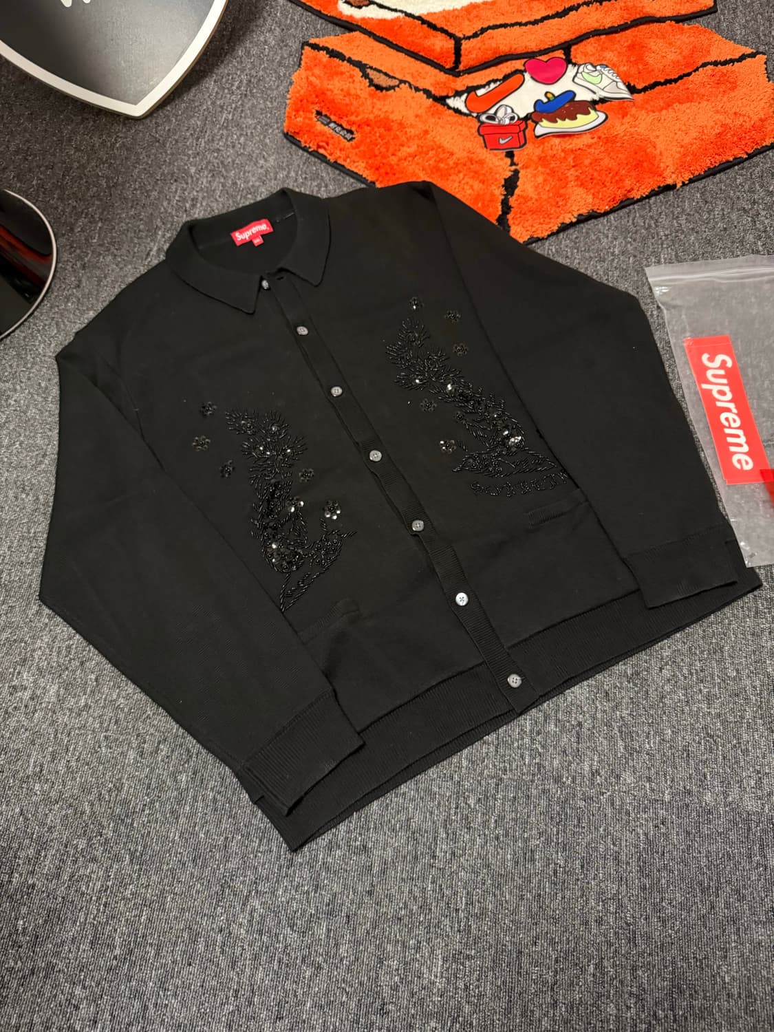 [XXL] 슈프림 비디드 아플리케 가디건 블랙 상품이미지2