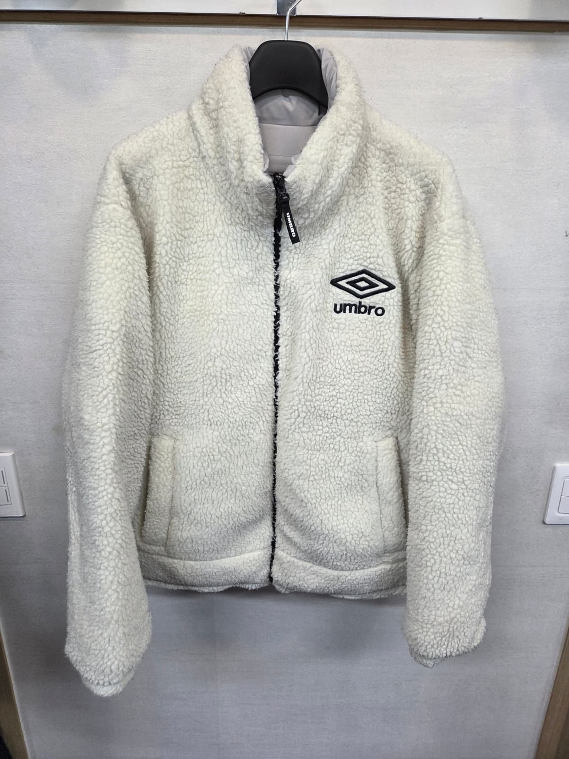 엄브로 빅로고 리버시블 플리스 패딩자켓 Lg 상품이미지1