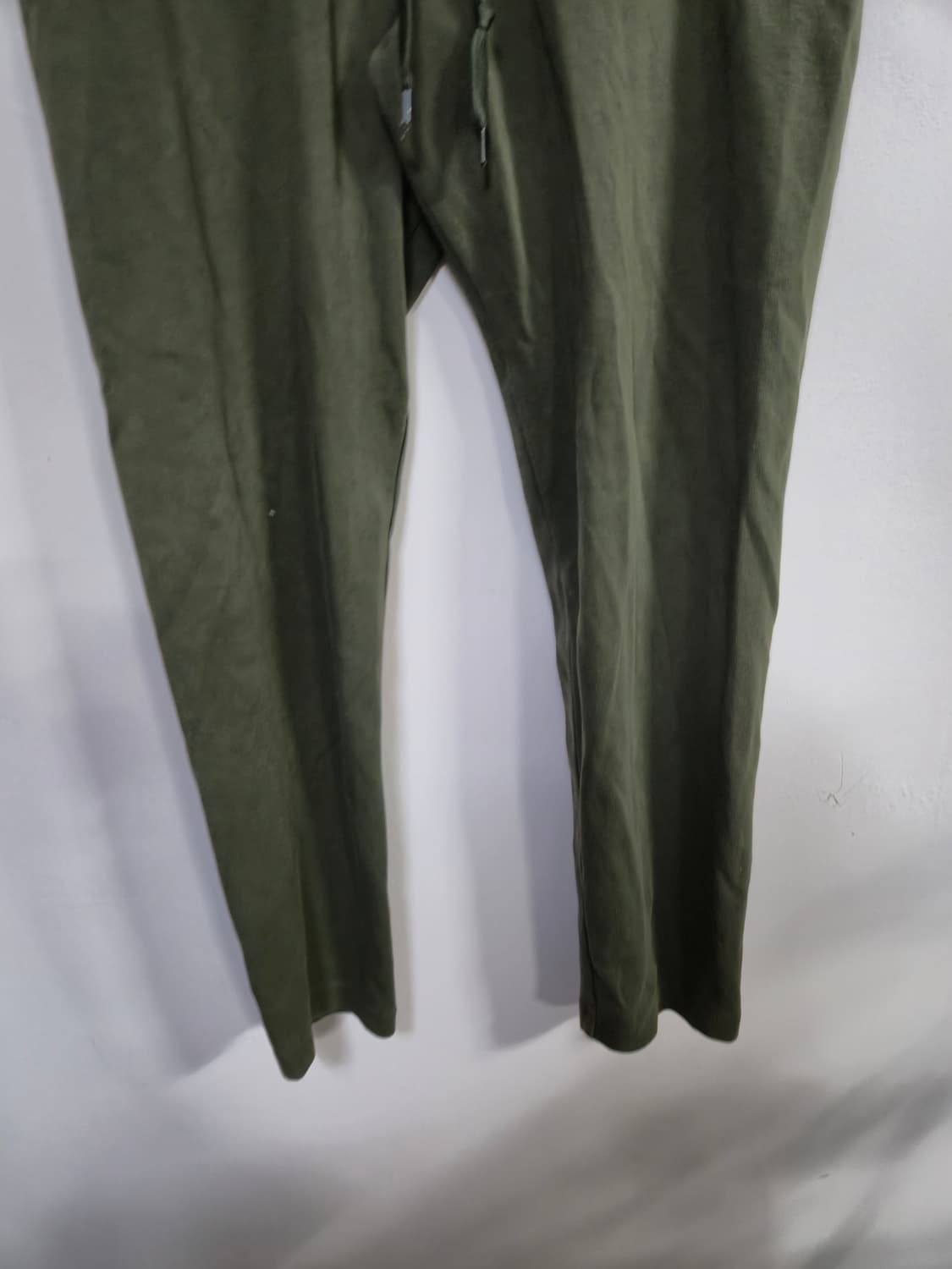 코스 올리브색 트레이닝 조거팬츠 상품이미지4