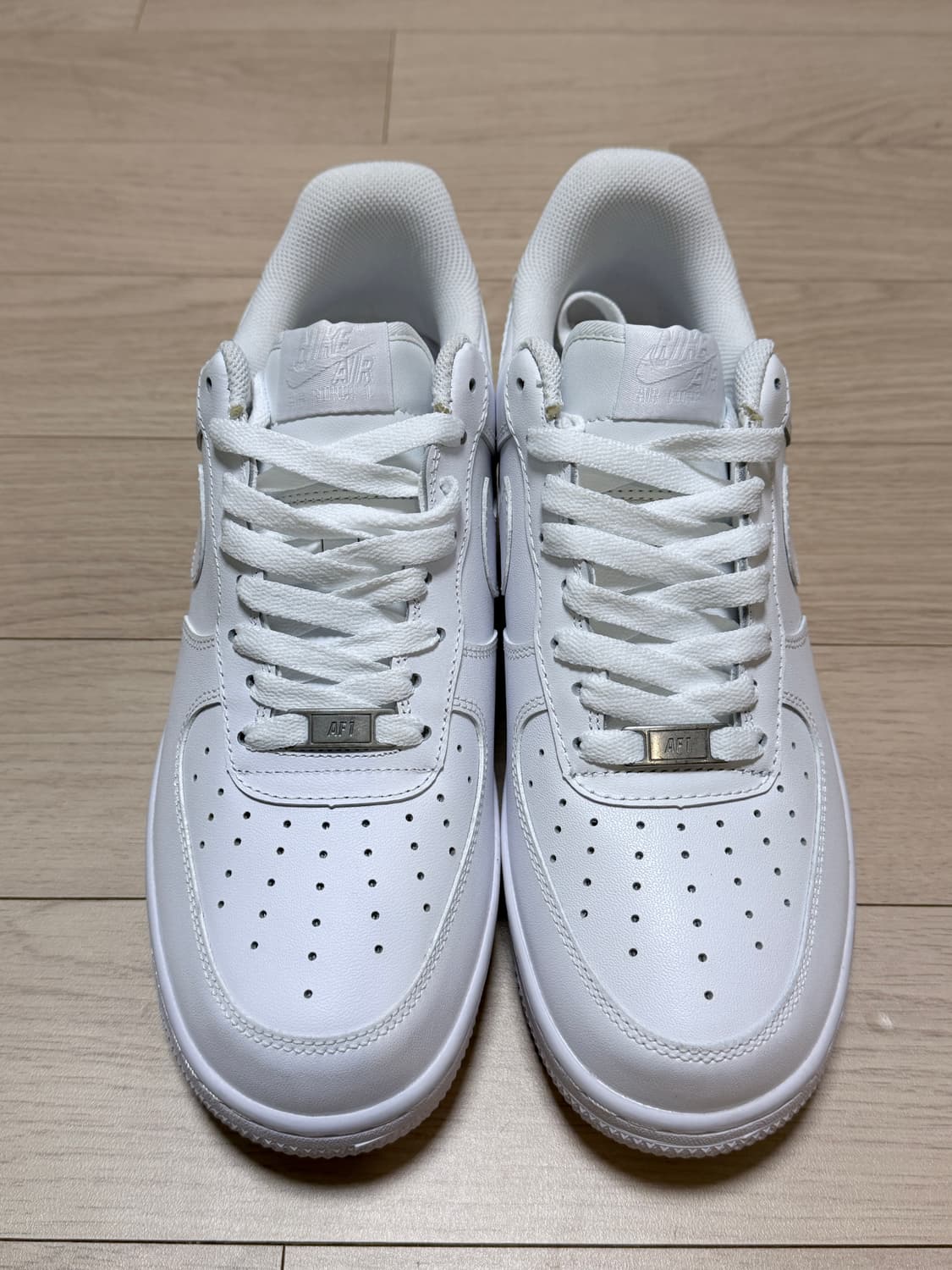 나이키 에어포스 상품이미지1