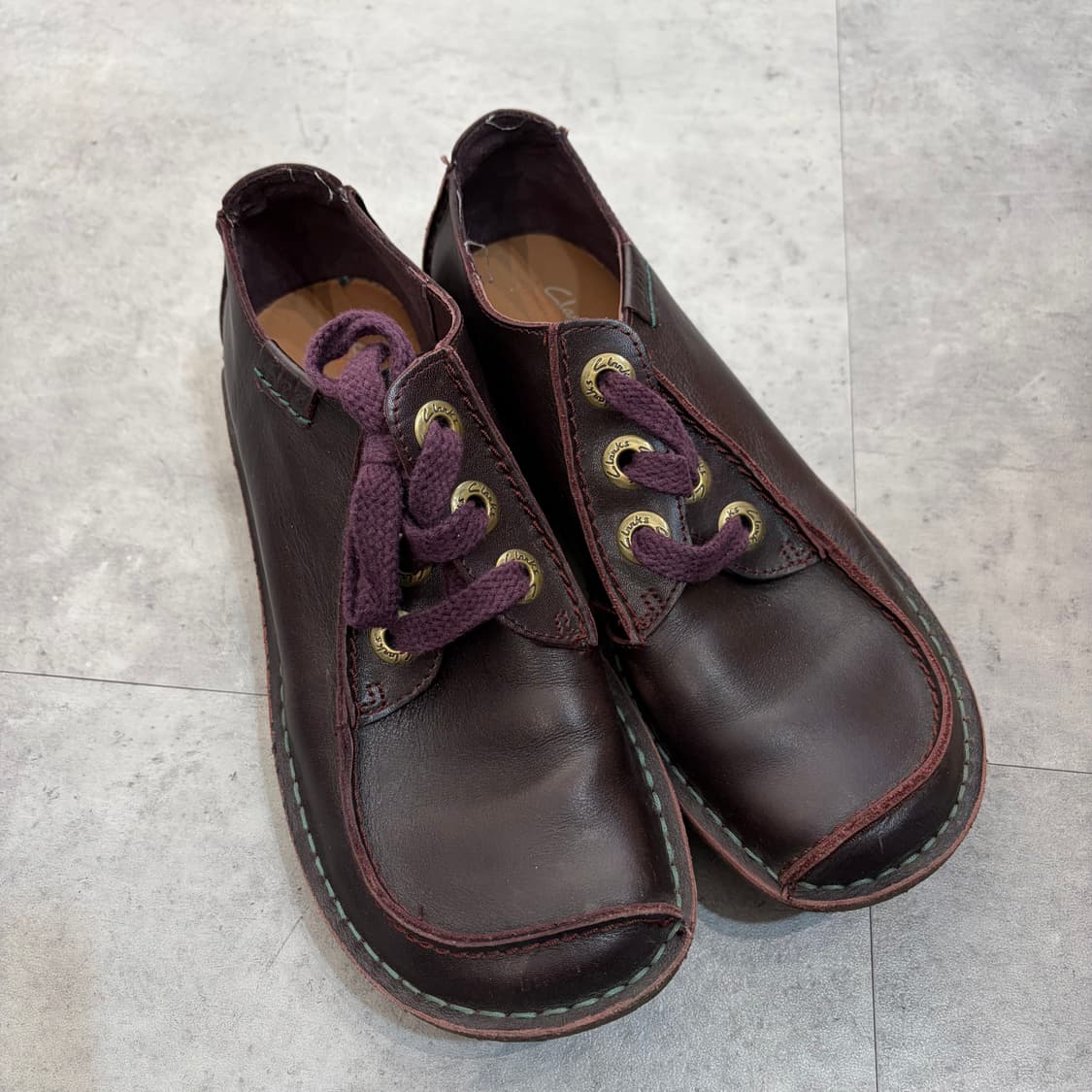 235 Clarks 클락스 컴포트 캐주얼 스니커즈 레더 슈즈 버건디 상품이미지1