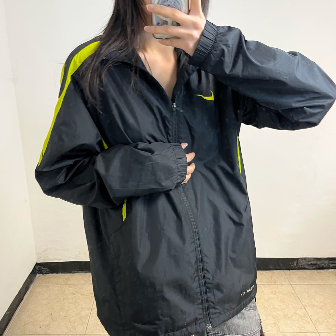 Nike black neon storm-fit windbreaker 상품이미지3