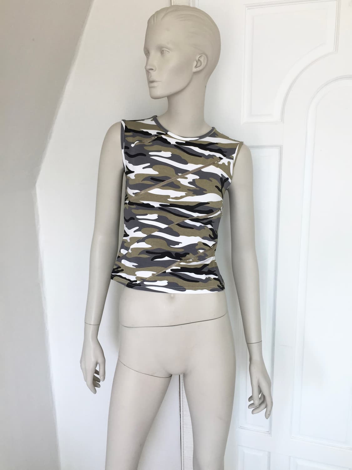 Camo Slant Zip Tank Top 상품이미지6