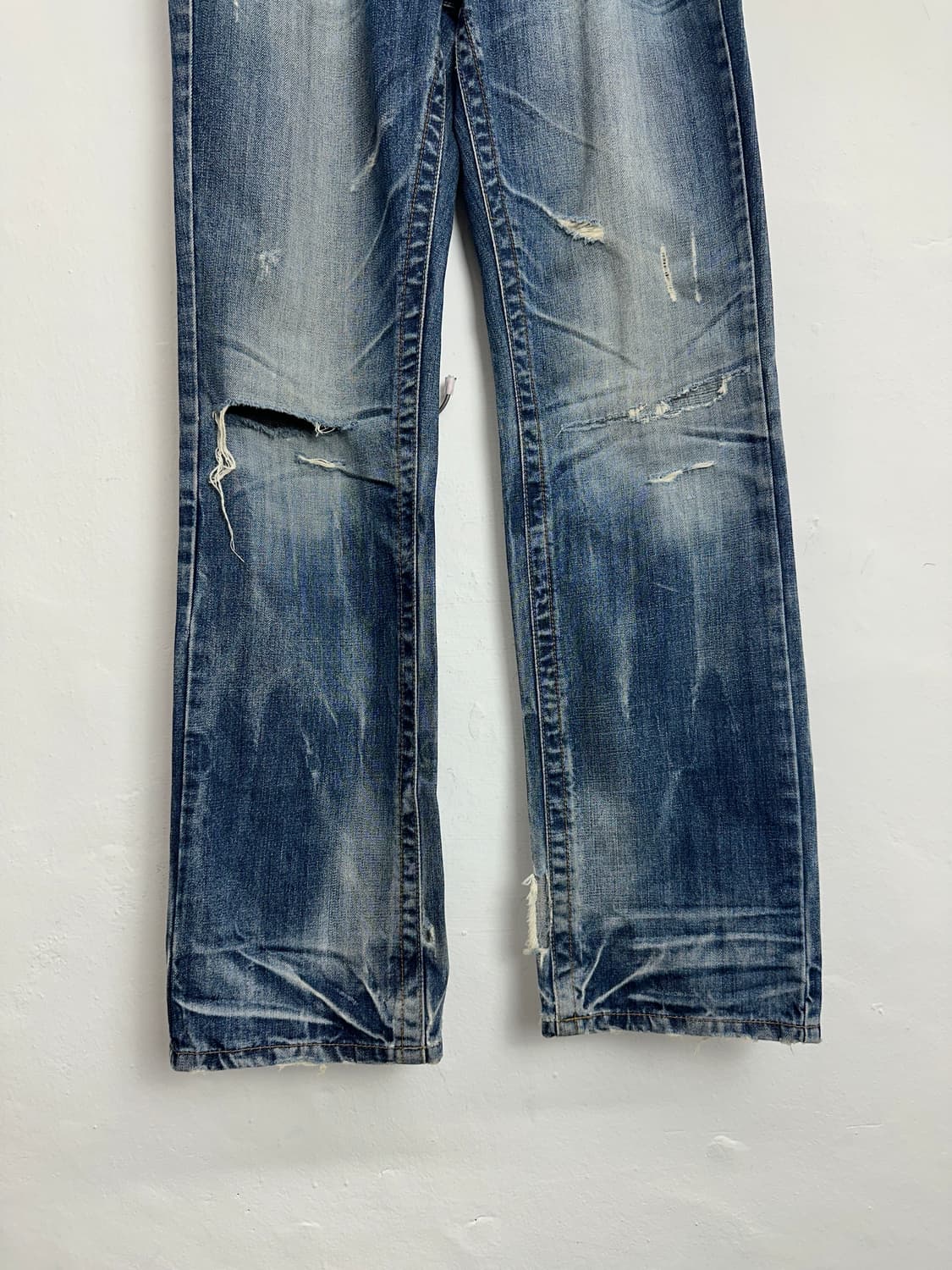 Union Jack Back Pocket Distressed Denim  상품이미지5