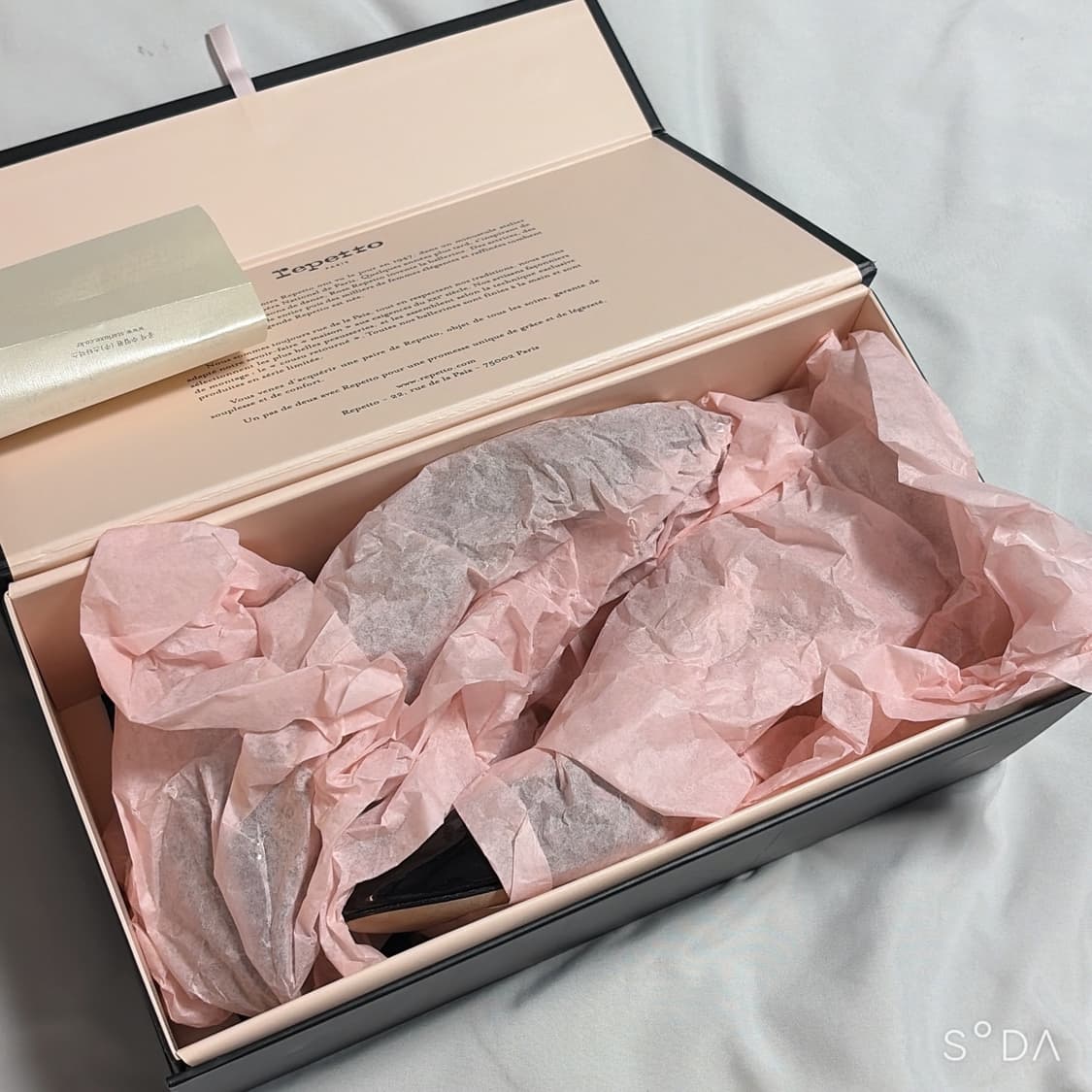 레페토 블랙 에나멜 메리제인 슈즈 상품이미지9
