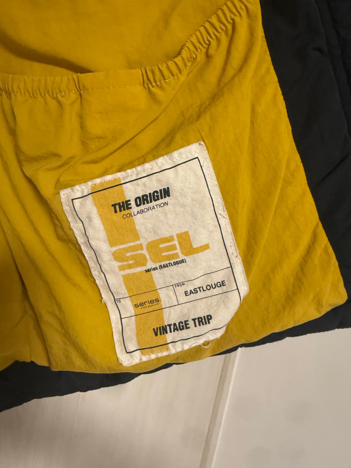 이스트로그 X 시리즈 콜라보 구스다운 패딩 조끼 상품이미지3