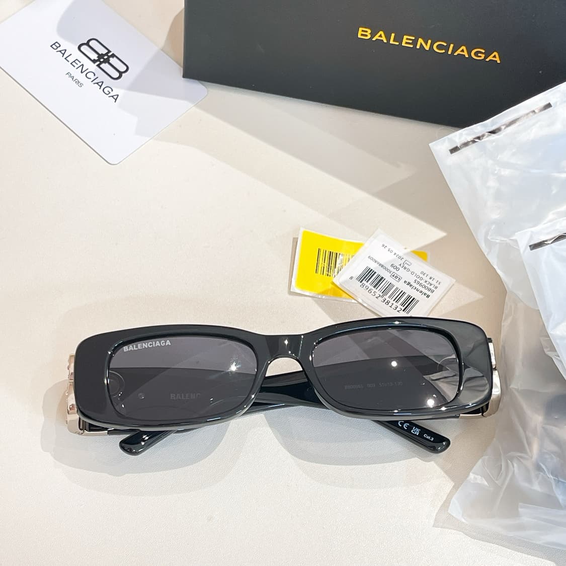 (W) 발렌시아가 다이내스티 렉탱글 선글라스 블랙 상품이미지5