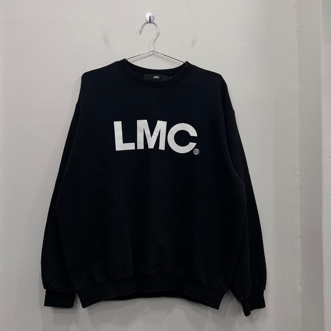 LMC 빅 로고 백프린팅 맨투맨 상품이미지2