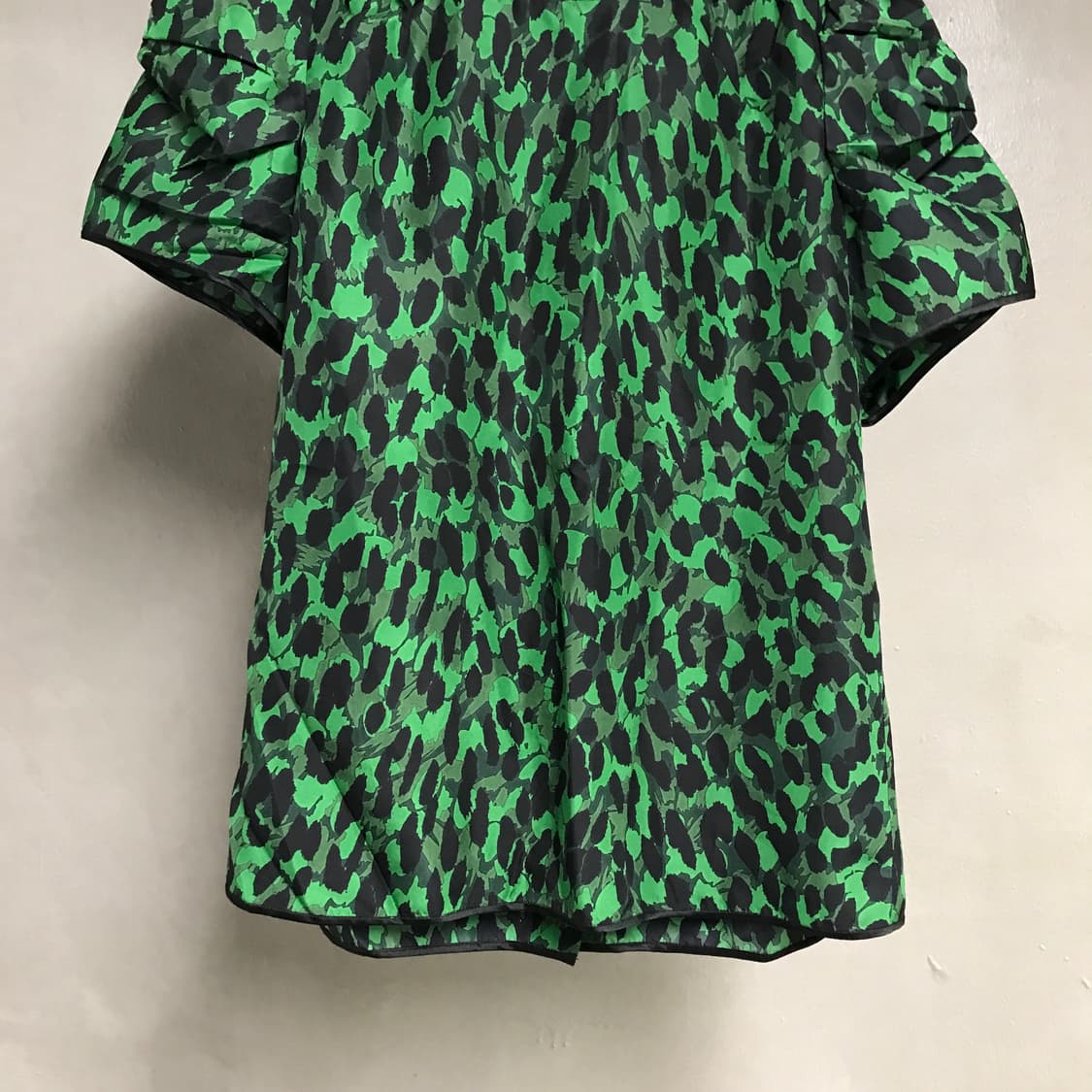 마크제이콥스 실크 반팔 블라우스 0(W) 상품이미지3