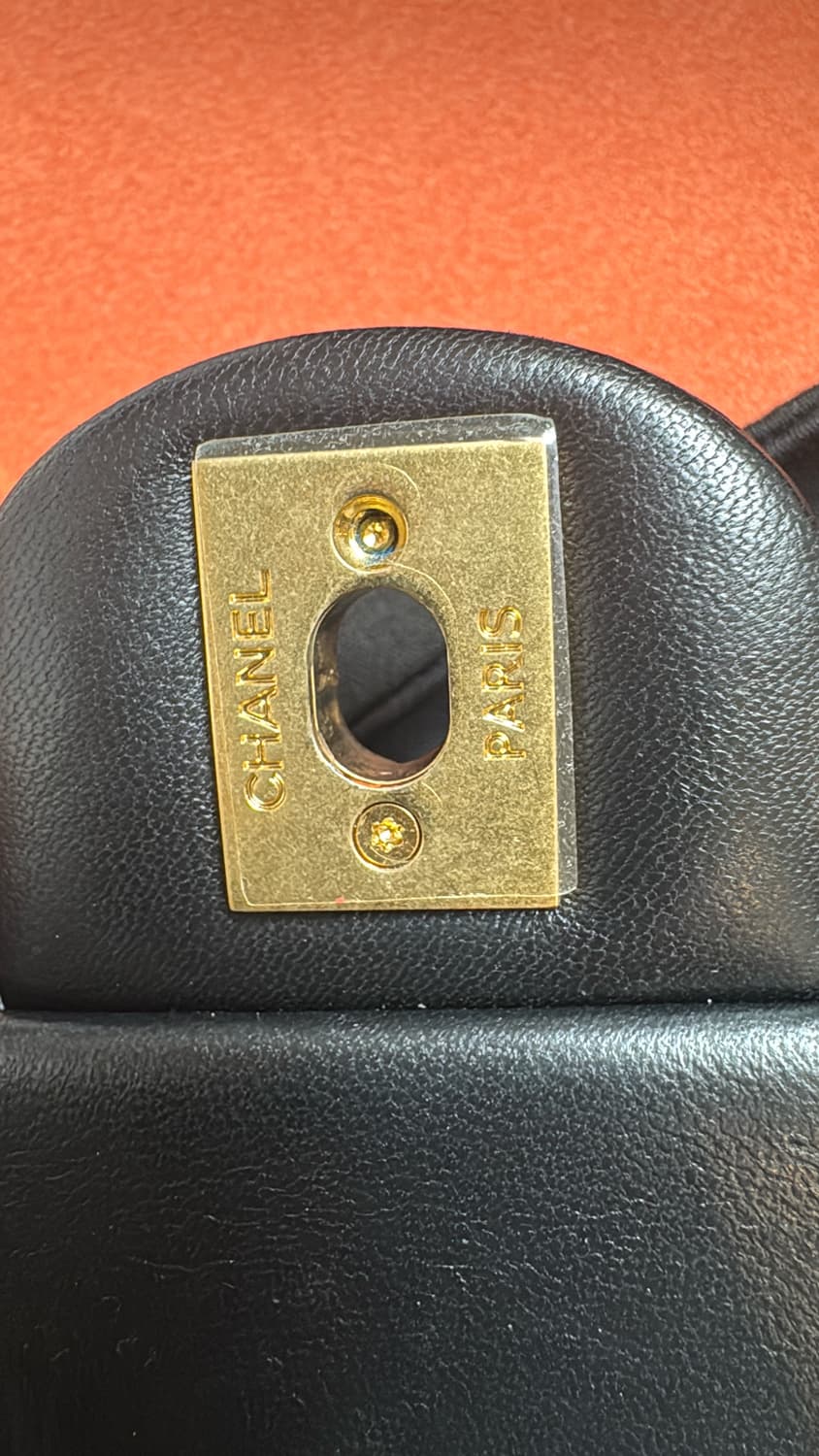 샤넬 클래식 하트참 미니 플랩백 블랭 상품이미지6