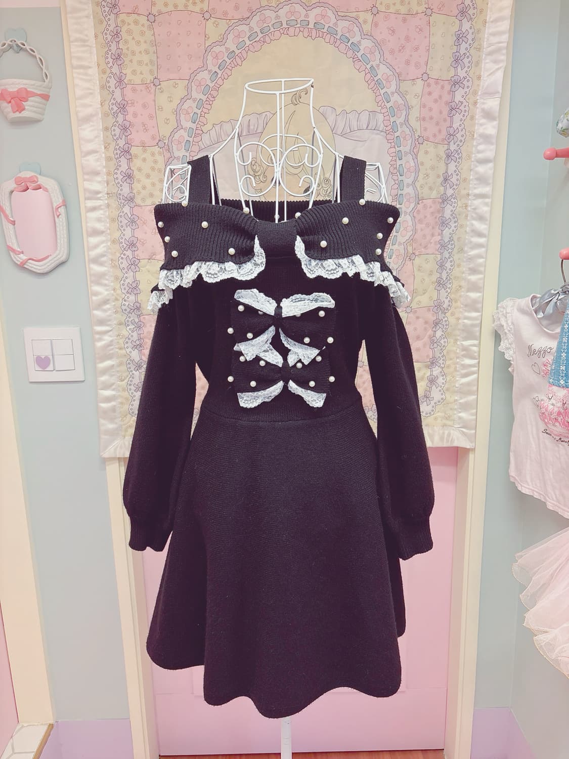 AnkRouge 블랙 오프숄더 니트 리본 원피스 상품이미지6