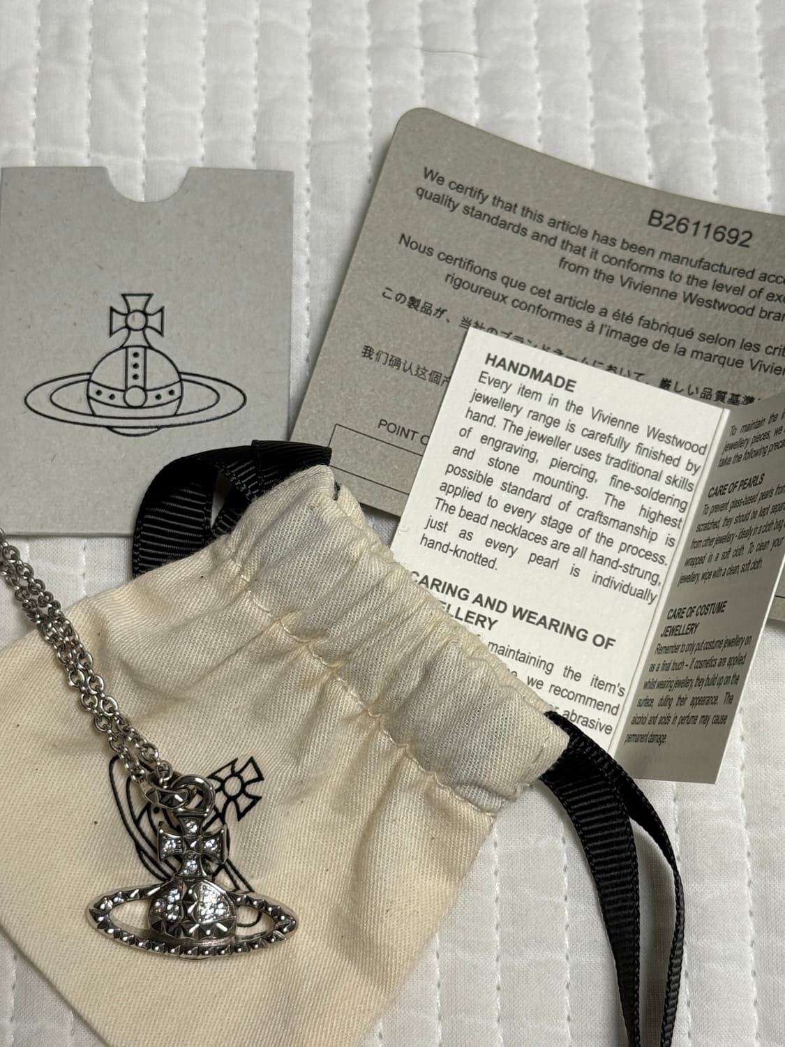 비비안웨스트우드 메이페어 바스 릴리프 펜던트 실버 상품이미지2