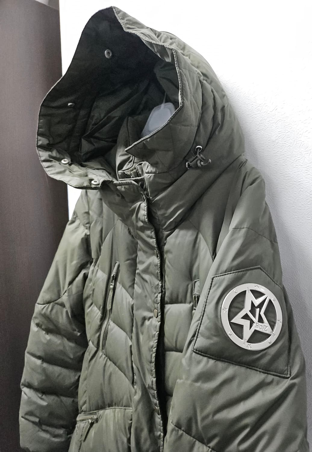 BAUZ  카키색 후드 롱 패딩  M 상품이미지1