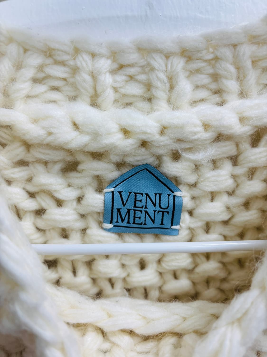 베뉴먼트 VENUMENT 핸드 니트 스웨터 상품이미지3