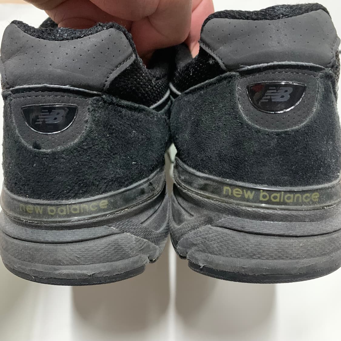 뉴발란스 990v4 트리플 블랙 275 상품이미지4