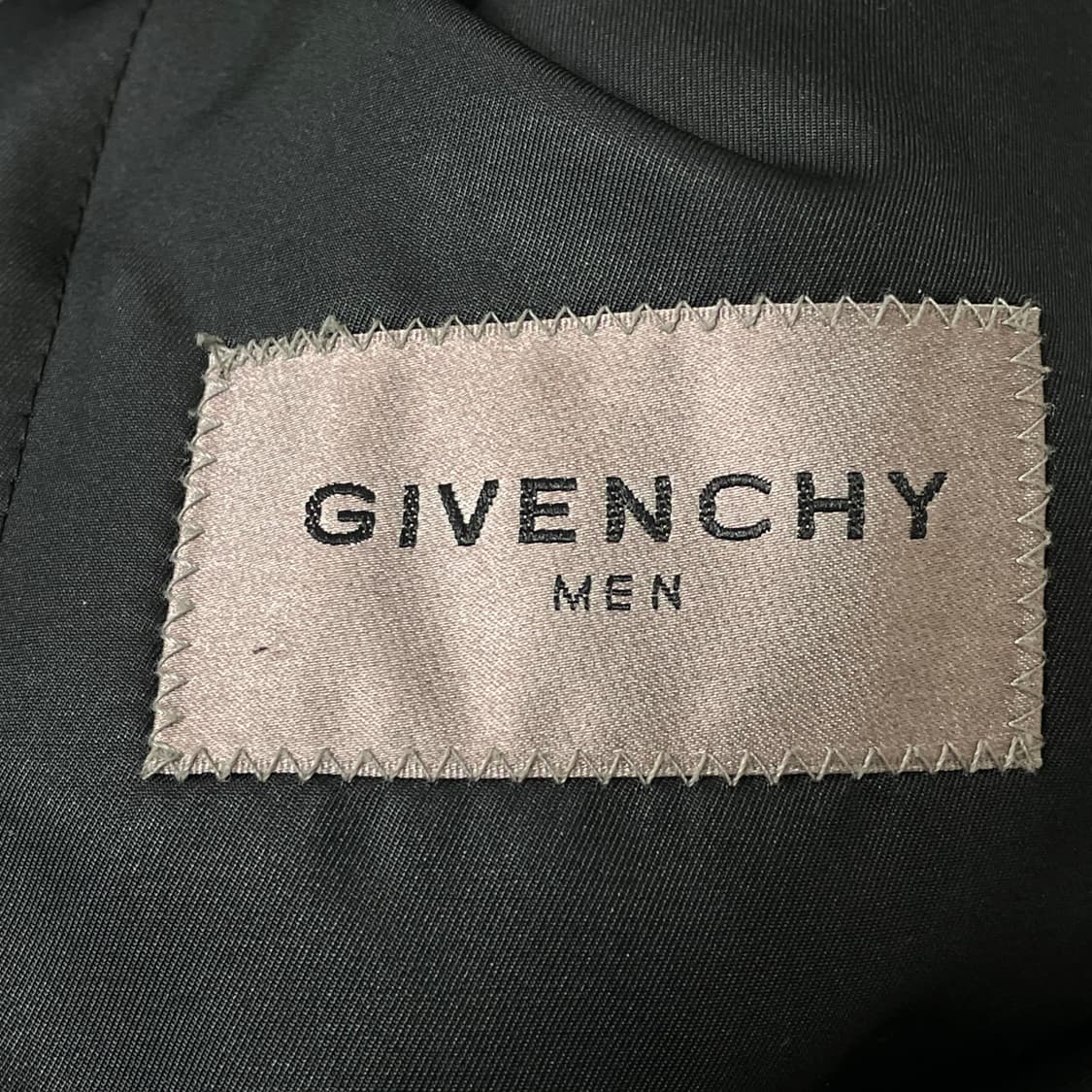 지방시 블랙 코트 57 상품이미지4