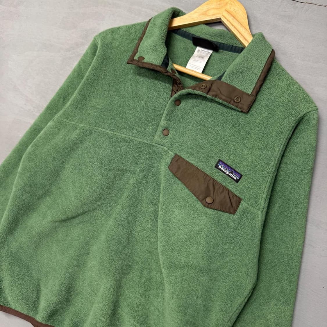 10s 파타고니아 신칠라 스냅-T 그린/브라운 상품이미지2