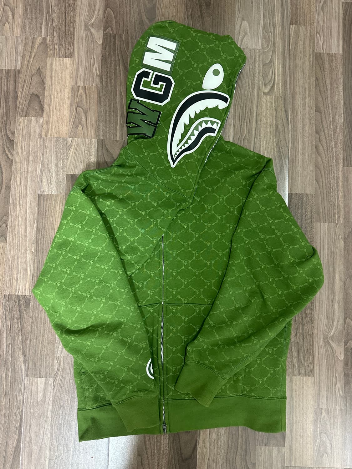 베이프 샤크 후드 m사이즈 상품이미지1