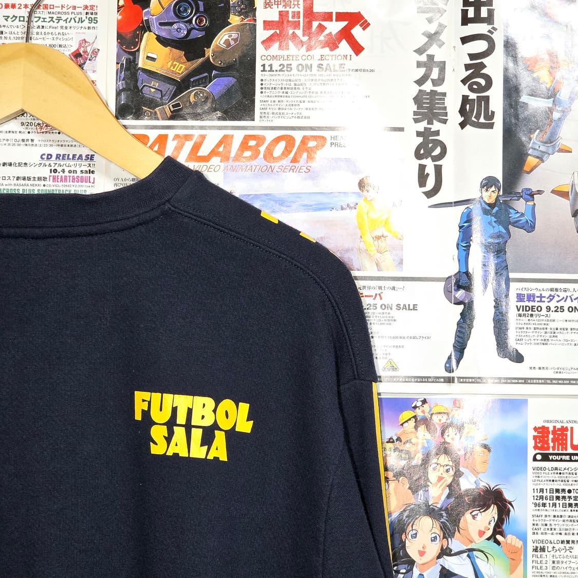 JPN 아디다스 올드스쿨 네이비 옐로우 프린팅 맨투맨 상품이미지6