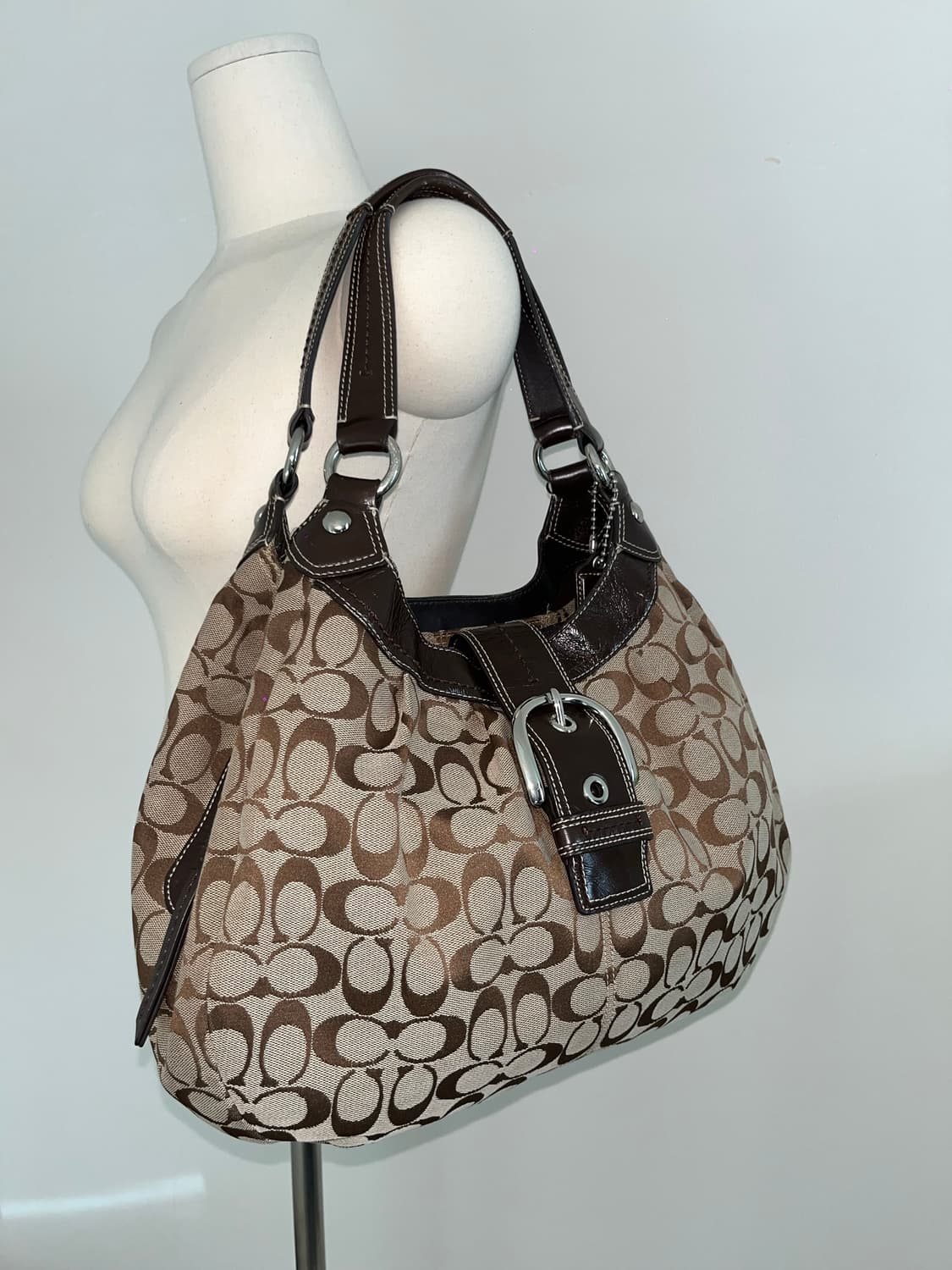 Coach Basic Big Shoulder Bag 상품이미지4