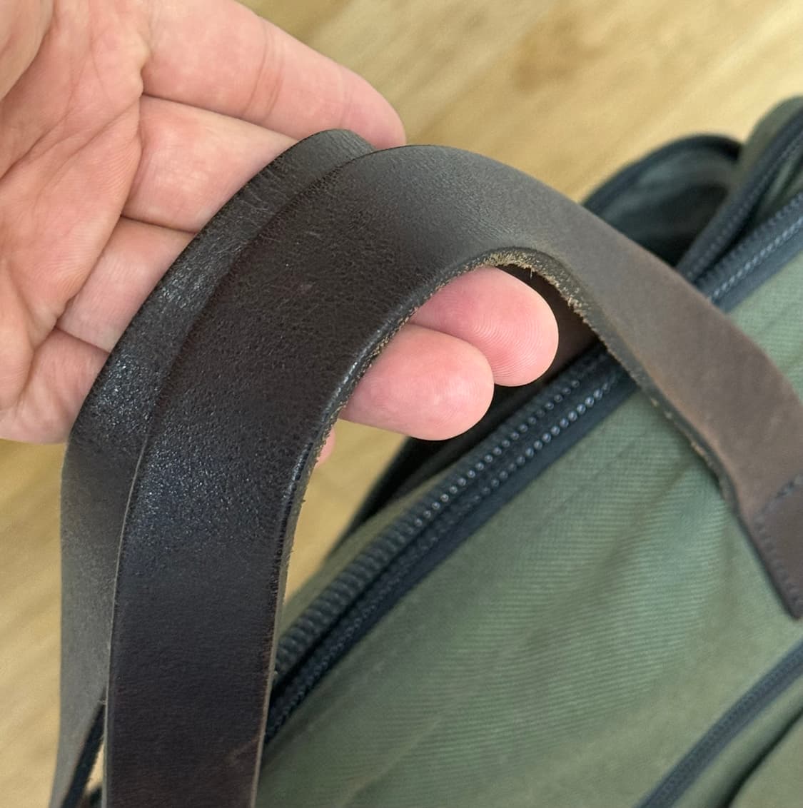 필슨878 드라이든 브리프케이스 오터그린 상품이미지3