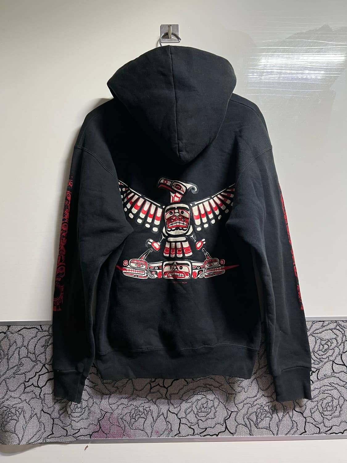 빈티지 1993 Living in Skin 토템 후드티 상품이미지1