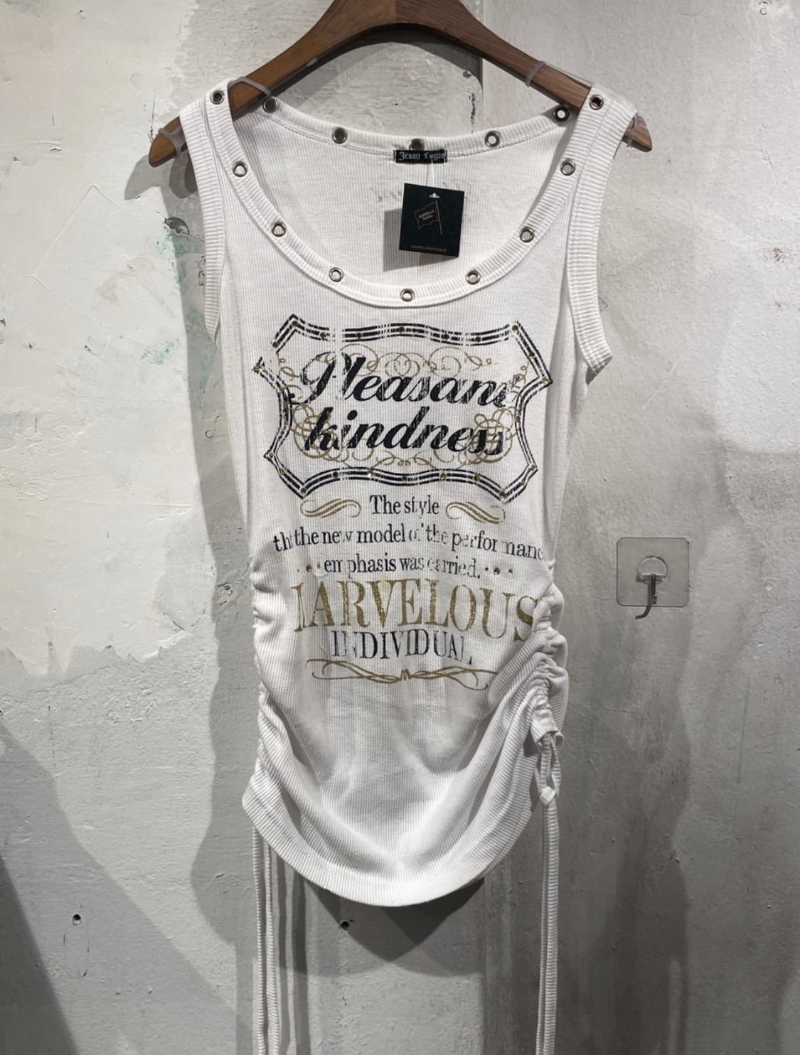 Logan white graphic eyelet tank top 상품이미지1