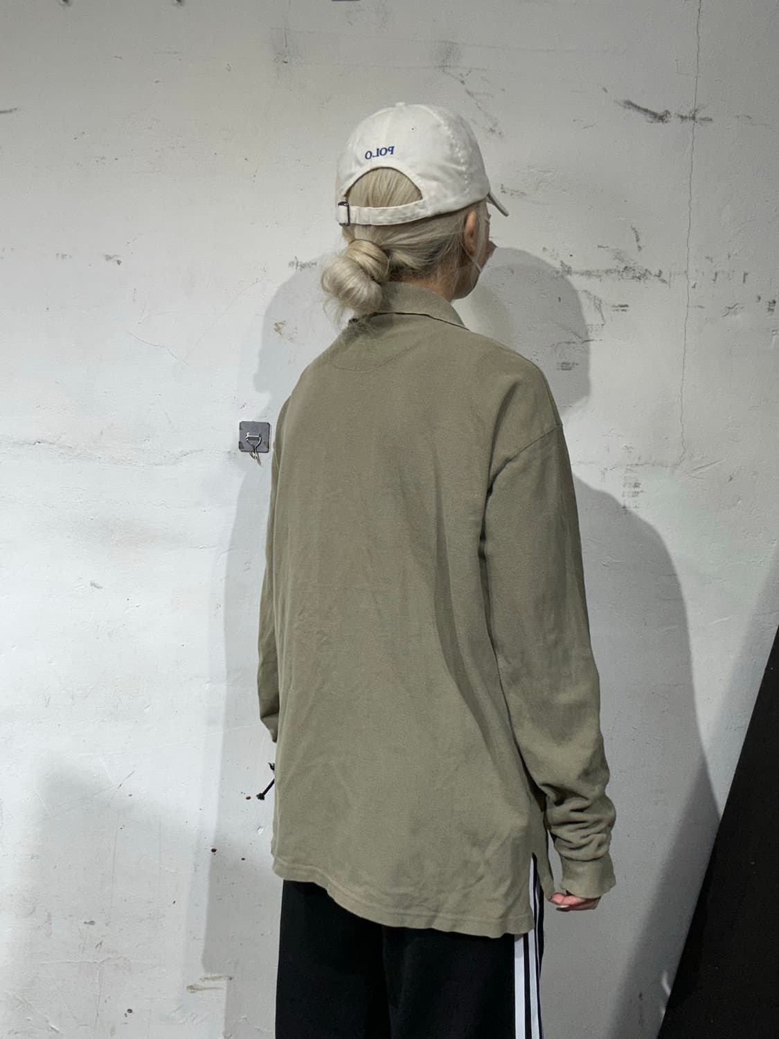 버버리 아카이브 로고 자수 카키 긴팔티 럭비티 pk티 L 상품이미지3