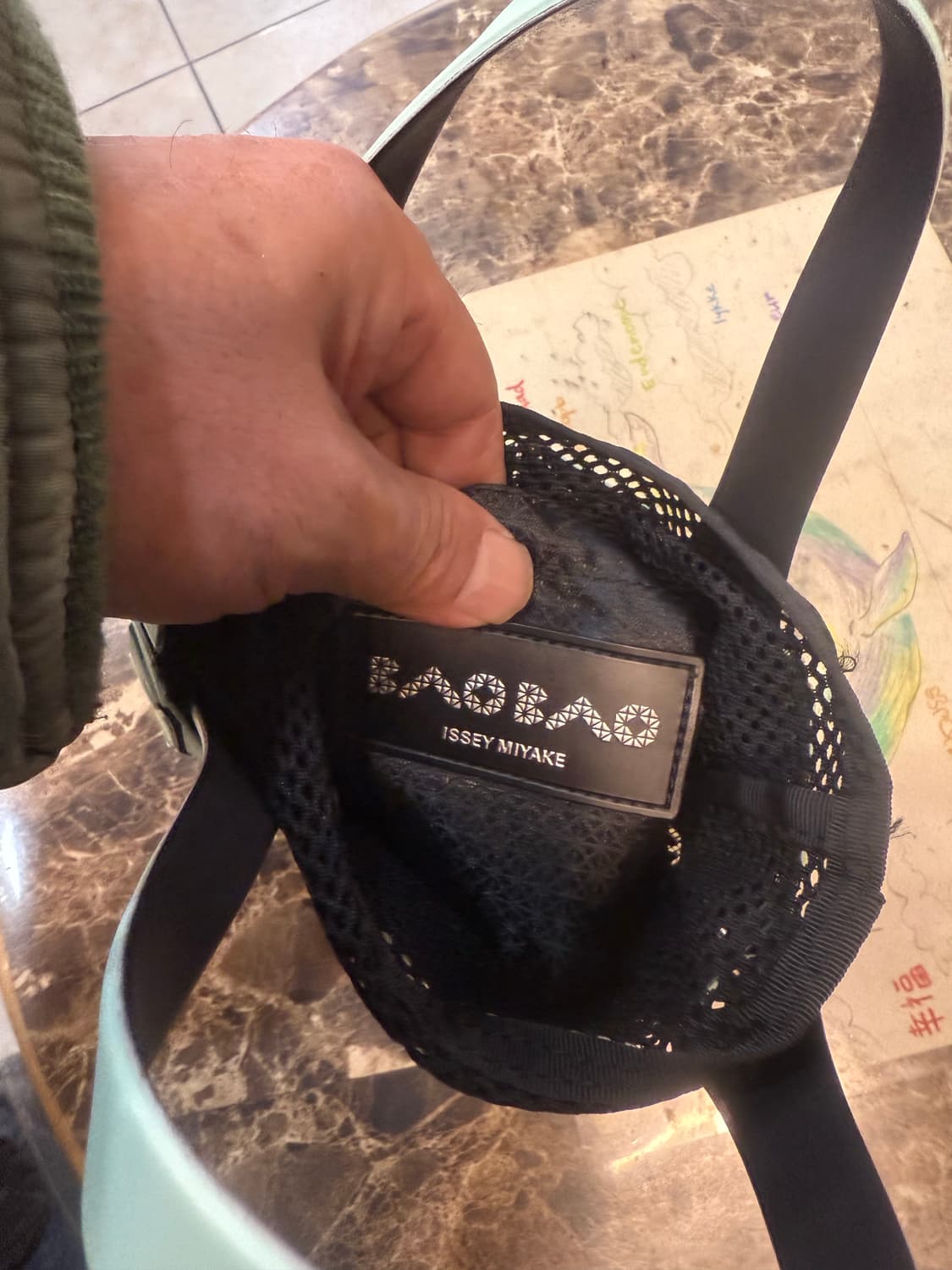 정품 바오바오 트랙 미니 토트백 팝니다 상품이미지8