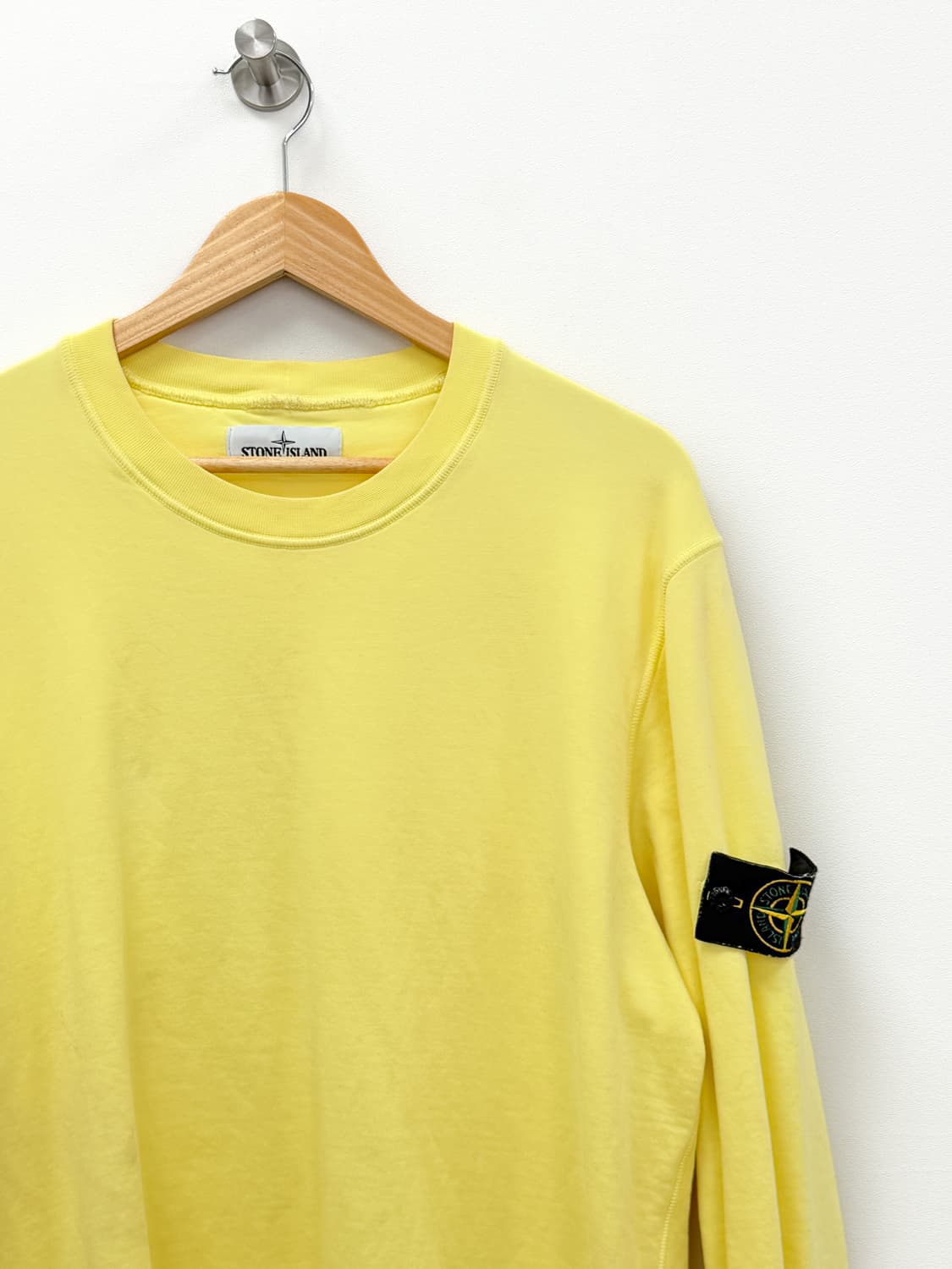 스톤아일랜드 20SS 가먼트 다잉 와펜 맨투맨 상품이미지2