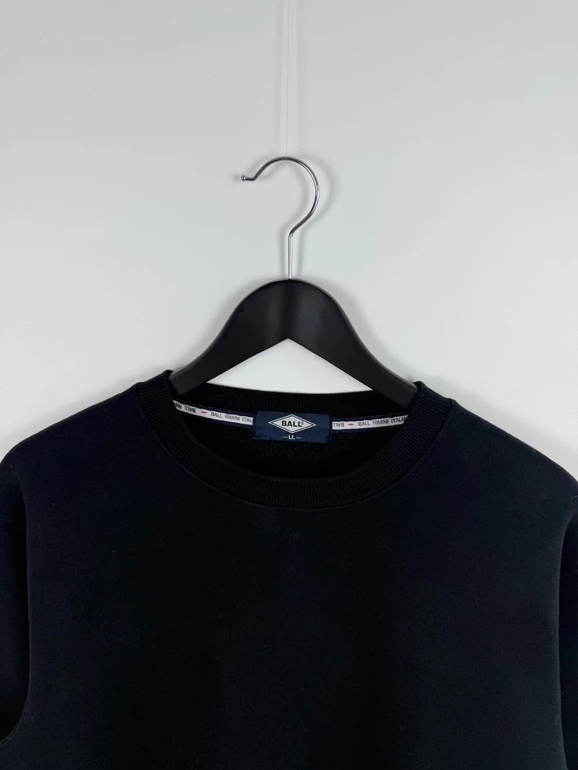 BALL Black Crewneck Sweatshirt 상품이미지4