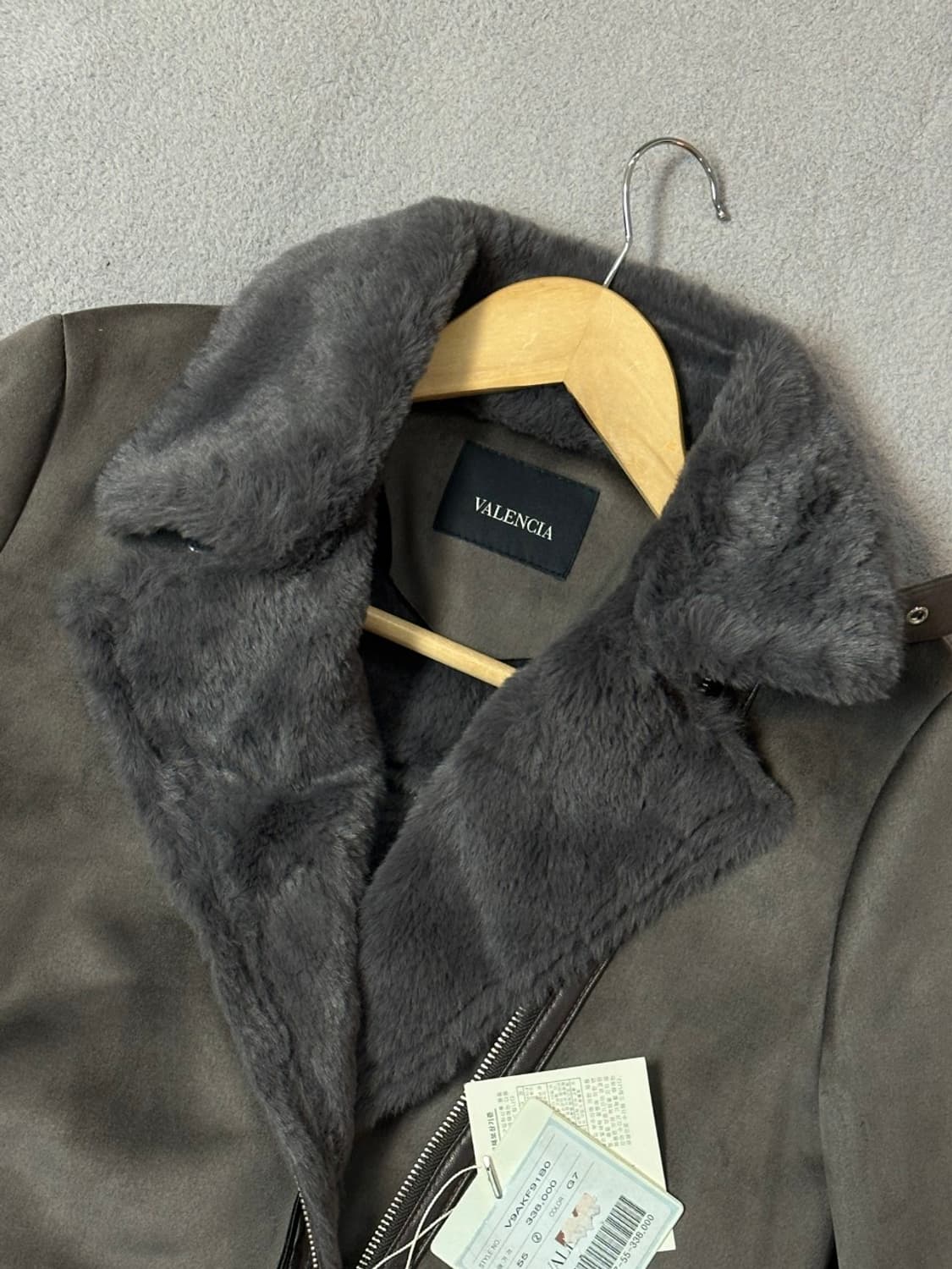 (55) 발렌시아 페이크퍼 레더자켓 여
(새상품)
 상품이미지2